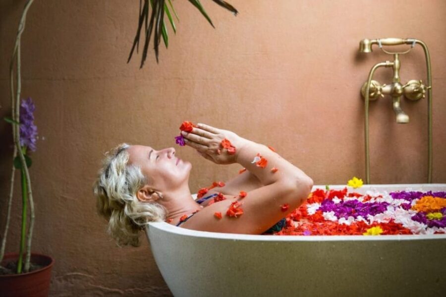 Bali: Ubud Relaxing Balinese Massage and Flower Bath