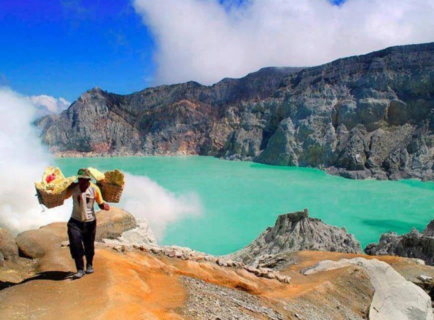 Banyuwangi : Mt Ijen With Tour Guide and Transfer Service