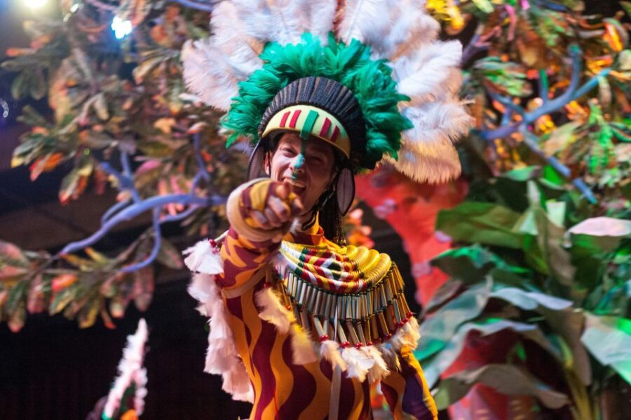 Barranquilla Carnival: Parade W/ Colombia Soccer Federation