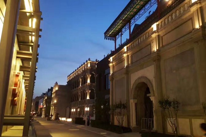 Beijing Private Layover Tour of Ming Tombs, Fragrant Hills and Qianmen Street