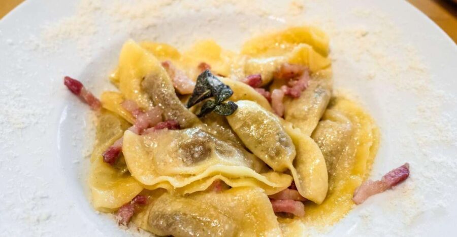 Bergamo: 3.5-Hour Traditional Food Tour