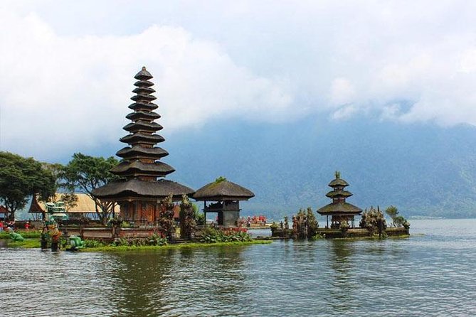 Best Bali Things To Do With Waterfall Tree Top and Tanah Lot Temple