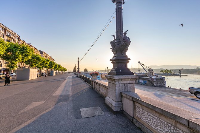 Best Intro Tour of Geneva With a Local