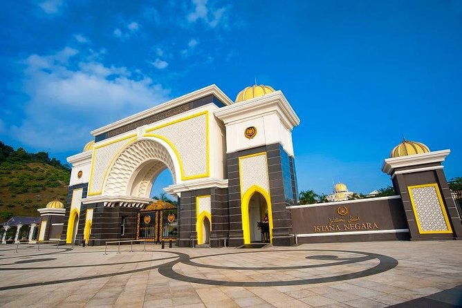 Best of Kuala Lumpur City Tour Including National Museum and National Monument - Tour Overview