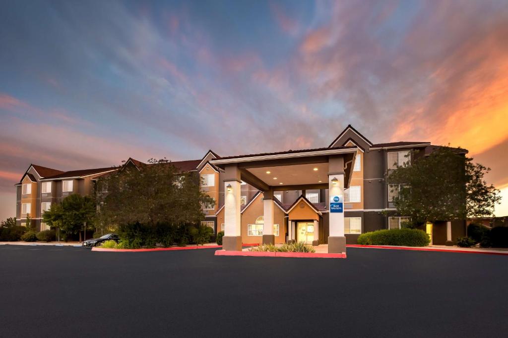 Best Western California City Inn & Suites - Overview and Location