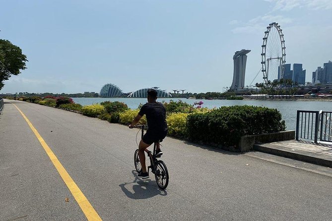 Bikingsg Best of Singapore: Take in the Sights on a Relaxed Audio Cycling Tour