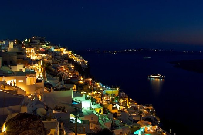 Blue Dome and Oia Sunset Small Group Transfer