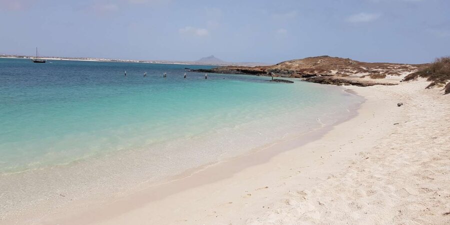 Boa Vista: Motoryacht Trip With Fishing, Snorkeling, Beach BBQ