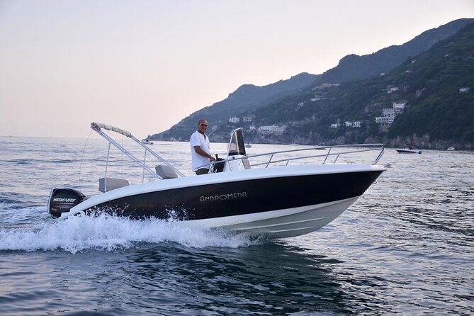Boat Rental in Salerno