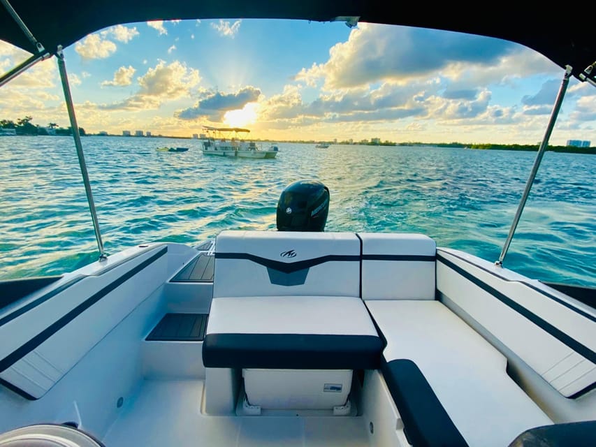 Boat Rental With Captain in Miami Beach - up to 6 People