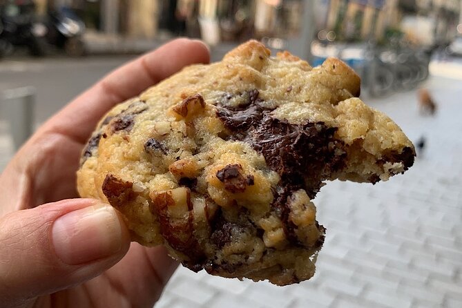 Bordeaux Exclusive Bakeries and Pastries Food Tour – Max 6 Person