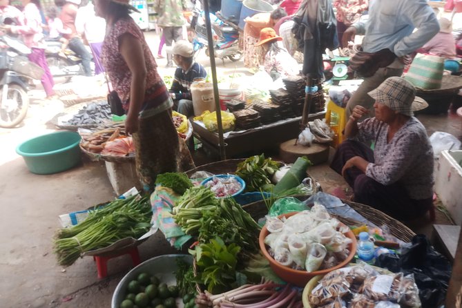 Cambodian Art Tour in Siem Reap Including Apsara Show With Optional Angkor Tour