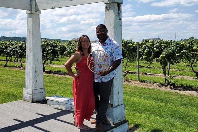 Canadian Vintage Small Group Wine Tour (Pick up US Side)