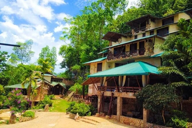 Cano Hondo Rooms + Kayaking + Hiking + Natural Waterfall Swimming Pools