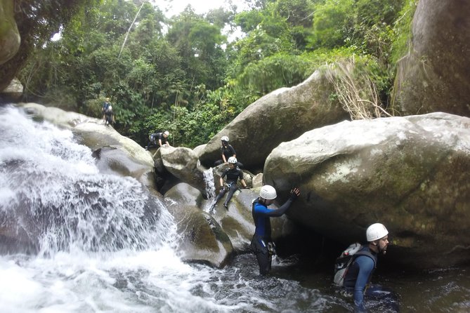 Canyoning at Usina River