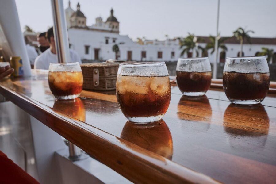 Cartagena: Sunset Cruise With Open Bar