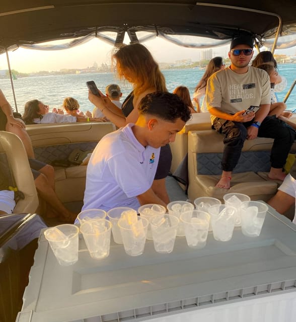 Cartagena: Sunset or Nightplan on Dubai Boat With Open Bar!