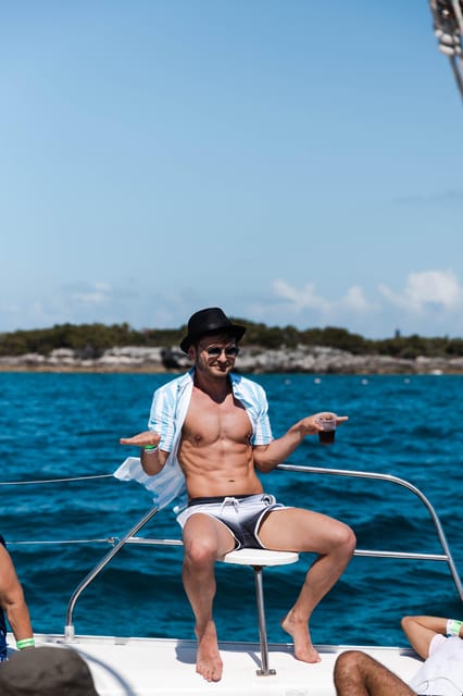 Catamaran Deluxe to Isla Mujeres for the Best Price