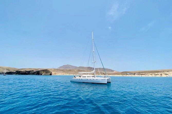 Catamaran Sailing Experience to Papagayos Beaches With Lunch and Drinks