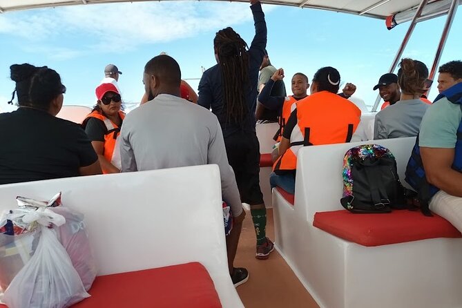 Cayo Levantado + Whale Watching From Samana With Transportation