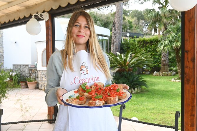 Cesarine: Dining & Cooking Demo at Locals Home in Naples