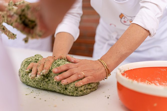 Cesarine: Small Group Market Tour & Cooking Class in Catania