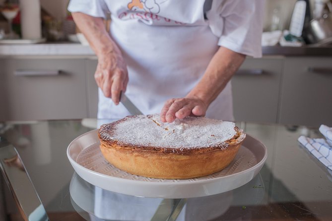 Cesarine: Small Group Pasta and Tiramisu Class in Sorrento