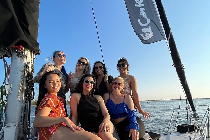Charming Sunset in the Douro on a Shared Sailboat for up to 8 People - Onboard Amenities Overview