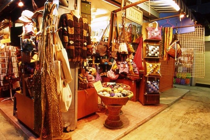 Chiang Rai: Chiang Rai City Tour With Dinner and Show