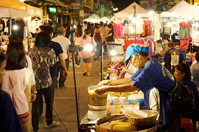 Chiang Rai Night Tour by TUK TUK