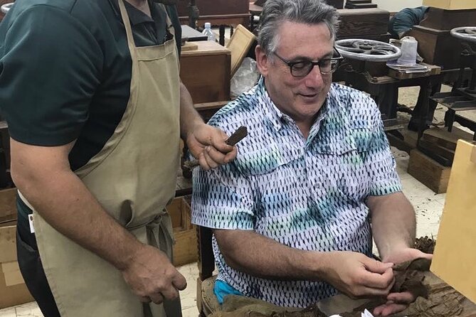 Cigar Rolling Lesson in Nassau - Experience Overview