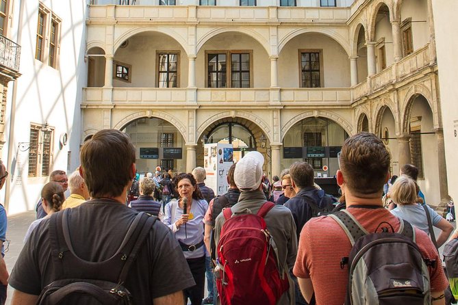 City Tour and Guided Tour in the New Green Vault - Program C - The Festive - Exploring Dresdens Iconic Landmarks