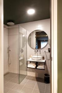 Coat of Arms of Hengelo Residence Suites - Digital Key by SMS and Email - Hotel Overview and Location