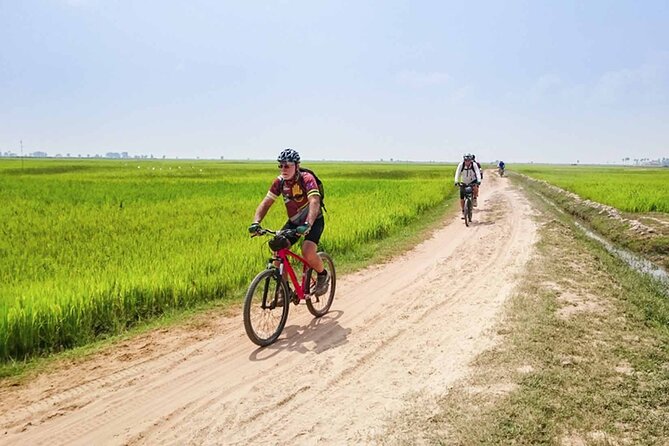 Country Cycling Experience and Homemade Lunch in Siem Reap