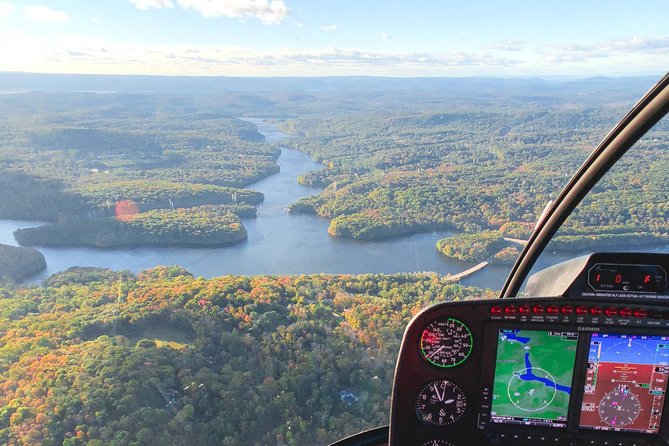 Couples Private Hudson Valley Fall Foliage Helicopter Tour From Westchester