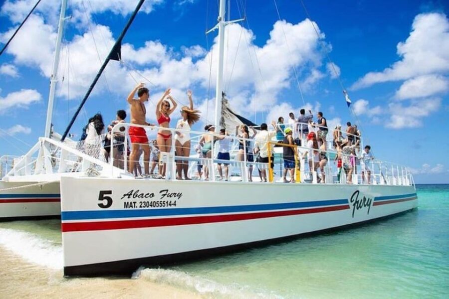 Cozumel: Deluxe Catamaran Tour
