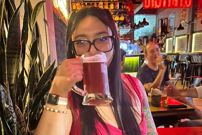 Craft Beer Pub Crawl in Cali - Exploring the Gato De Tejada Monument