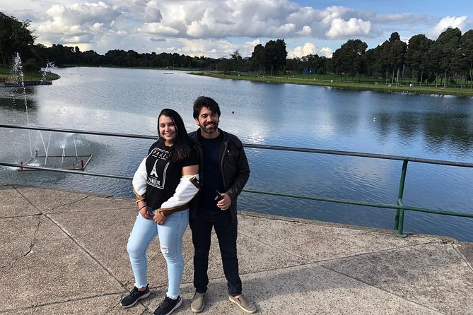 Cycling Tour in Simon Bolivar Park and Virgilio Barco Library