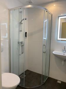 Dam Hotel - Hotel Overview