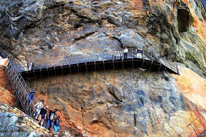 Day Tour From Kandy to Sigiriya,Pidurangala Rock & Cave Temple