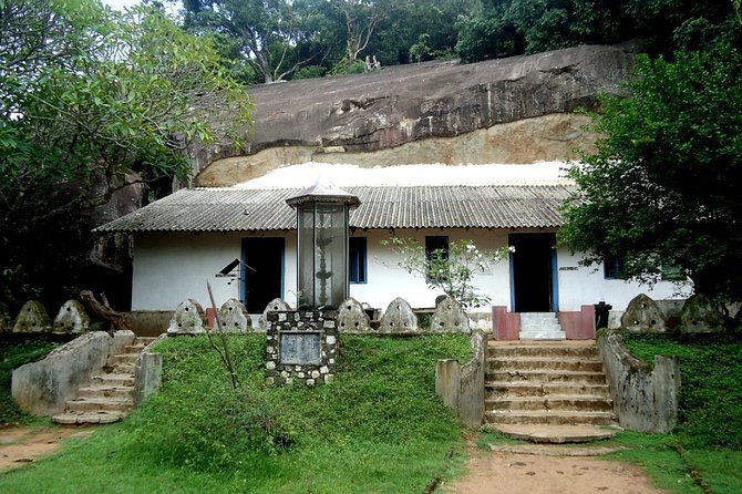 Day Tour to Pidurangala From Colombo.