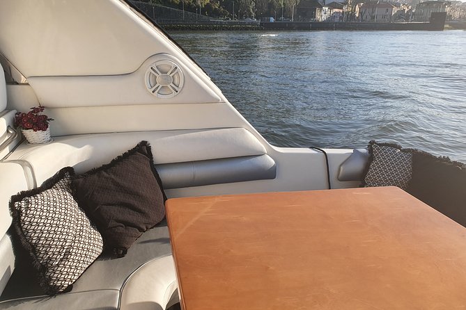 Day Trip by Private Yacht to Curva Da Lomba From Porto - Tour Overview