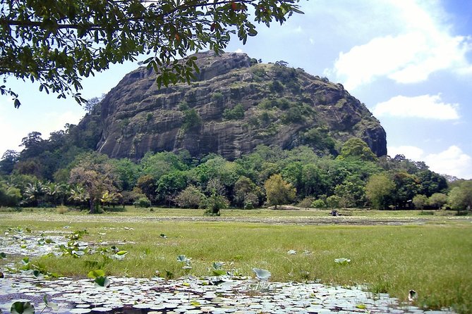 Day-Trip From Anuradhapura to Haththikuchchi & Yapahuwa – Heritage Tour