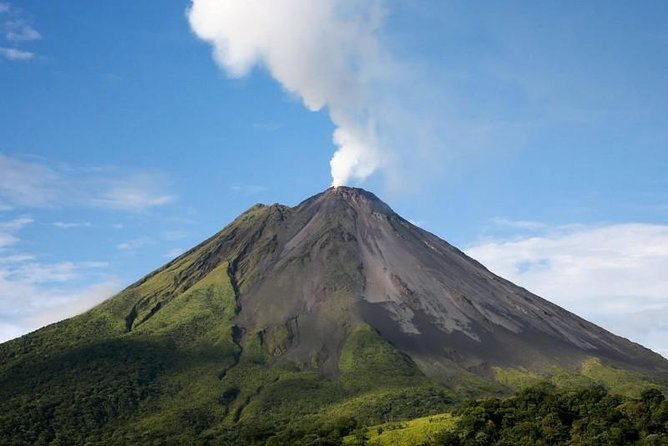Day Trip From San Jose to Arenal Volcano & Baldi Hot Springs