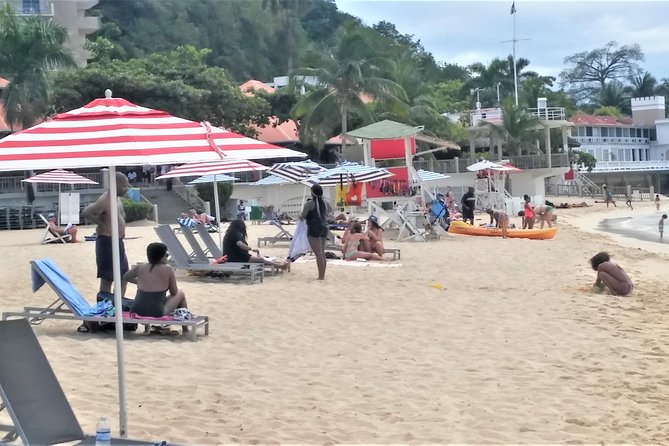 Day Trip to Doctors Cave Beach, Margaritaville and Hip-Strip Shopping From Falmouth