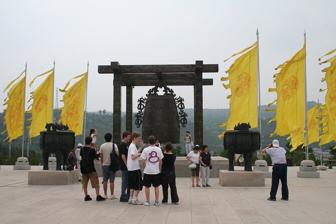 Day Trip to Hukou Waterfall and Huangdi Mausoleum