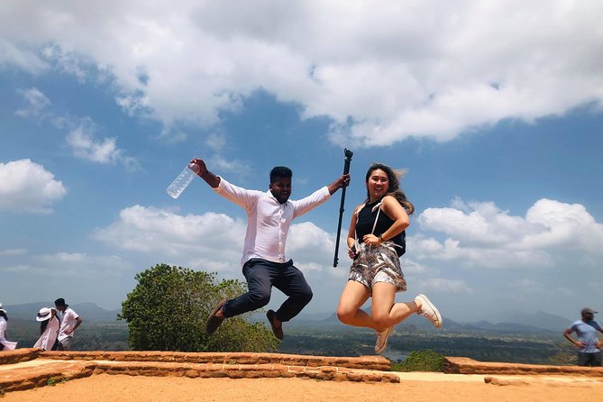 Day Trip to Sigiriya & Dambulla Temple With Free Sri Lankan Lunch