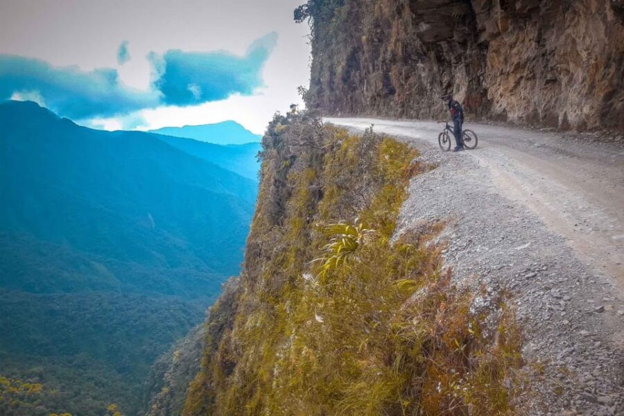 Death Route and Salar De Uyuni by Bike in 3 Days - Tour Overview