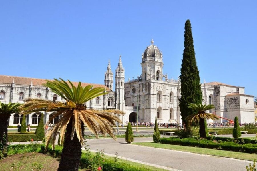 Dedicated Lisbon City Tour - More Than 10 Attractions Places