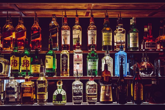 Delhi: Pub Crawl (3 Hours Guided Bar Hopping Tour) - Overview